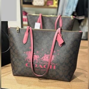 NWT - COACH Zip Top Tote In Signature Canvas With Horse And Sleigh - Brown/Rouge
